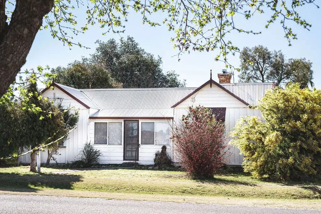 Main view of Homely house listing, 32 Margaret Street, Tenterfield NSW 2372