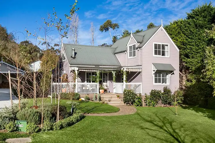 2 Birch Ponds Drive