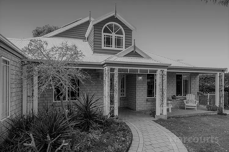3 Muir Street, Halls Head WA 6210