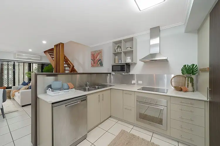 Fourth view of Homely unit listing, 2/23 Echlin Street, West End QLD 4810