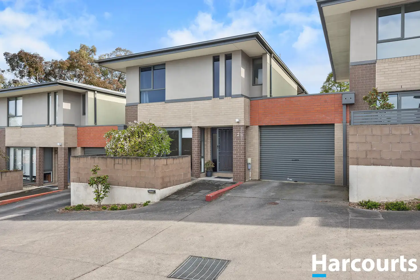 Main view of Homely townhouse listing, 2/420 Sherrard Street, Black Hill VIC 3350