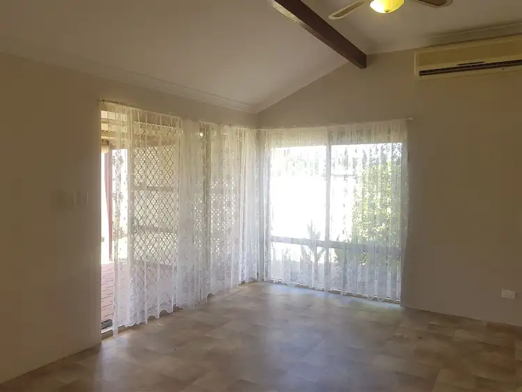 Fifth view of Homely semi-detached listing, 23 Mitchell Heights, Dongara WA 6525