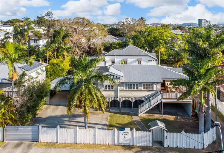 11 Macrossan Avenue, Norman Park QLD 4170