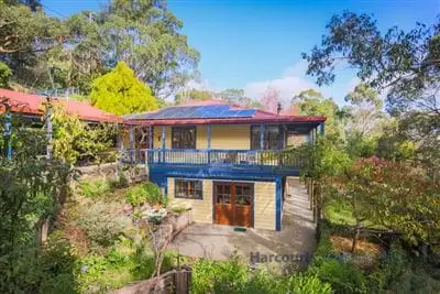 5 St Barberie Drive, Crafers SA 5152