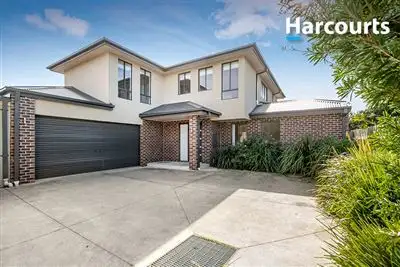 Main view of Homely townhouse listing, 2/28 Martin Street, Hastings VIC 3915