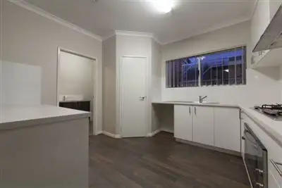 Sixth view of Homely house listing, 10 Bondi Way, Aubin Grove WA 6164