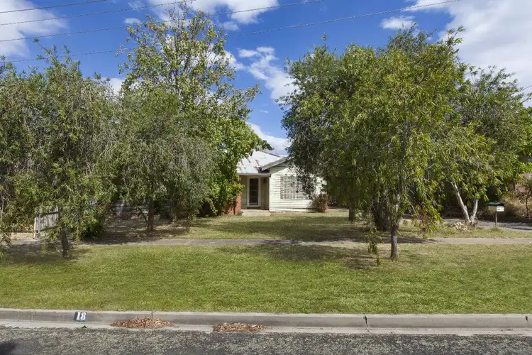 18 Ford Street, Ararat VIC 3377