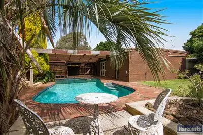 Sixth view of Homely house listing, 2 Carlisle Court, Frankston VIC 3199