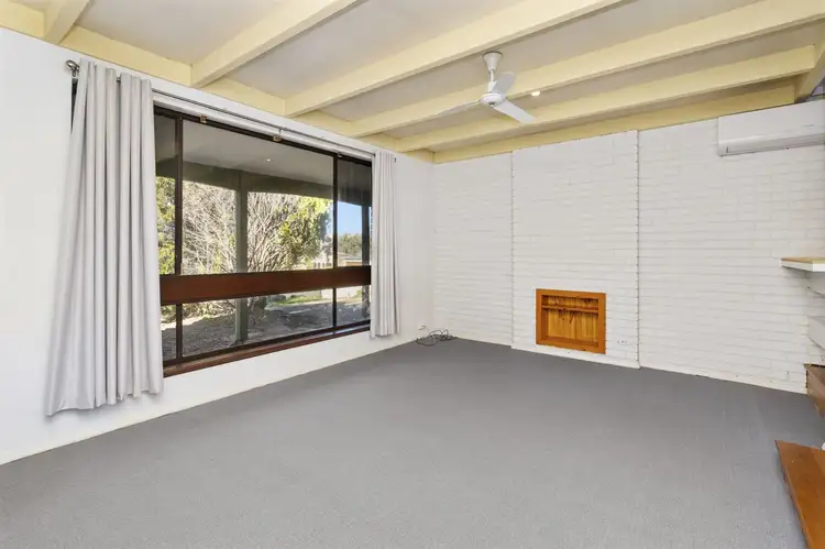 Second view of Homely house listing, 3 Canary Place, Kardinya WA 6163