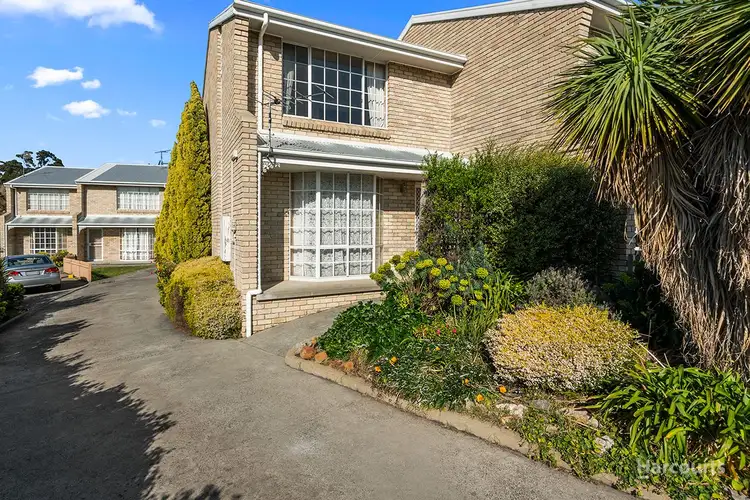 2/44 Topham Street, Rose Bay TAS 7015