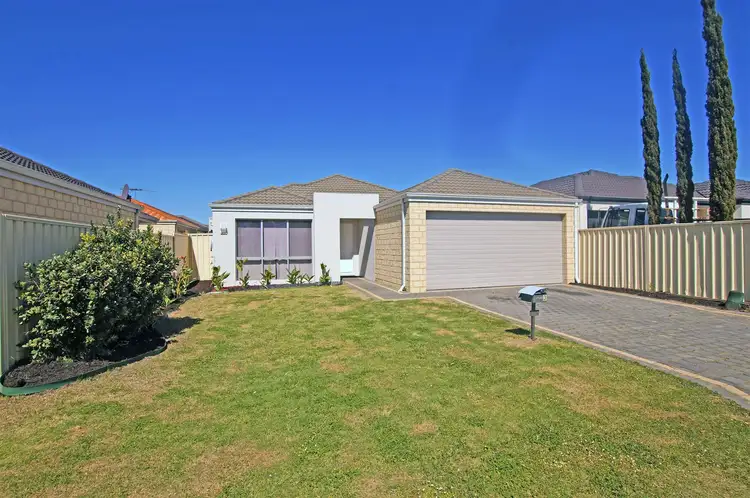 3 Privet Pass, Bennett Springs WA 6063