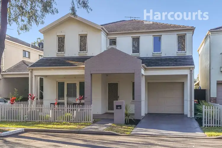 42 Birriwa Circuit, Mount Annan NSW 2567