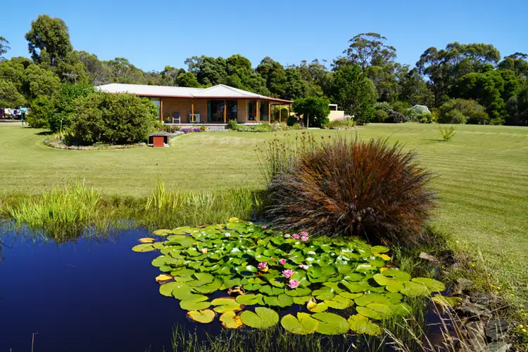 2 Bay Close, St Helens TAS 7216