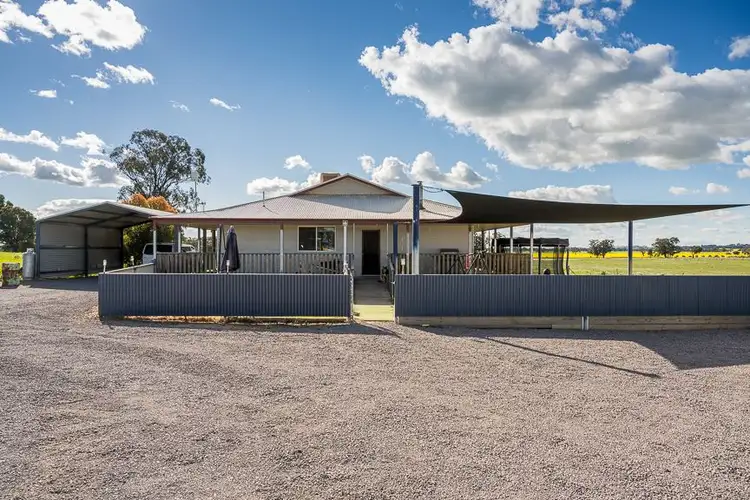 11 Peck Rd, Goorambat VIC 3725