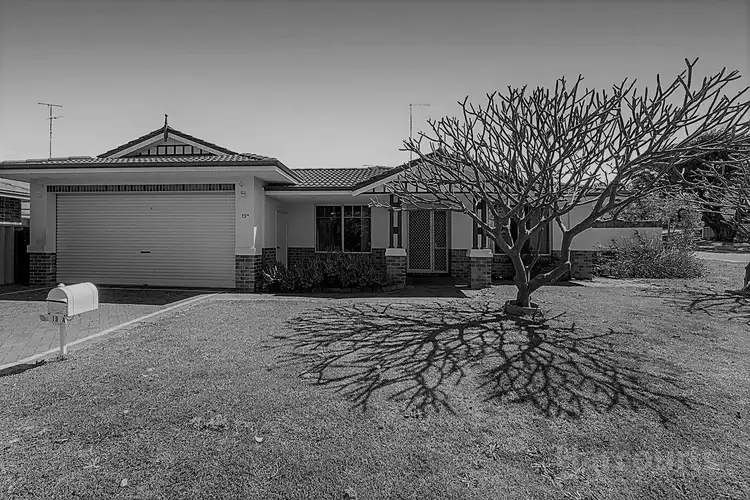 19A Rosebud Place, Halls Head WA 6210