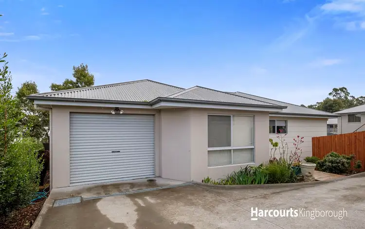 2/132 Burwood Drive, Blackmans Bay TAS 7052