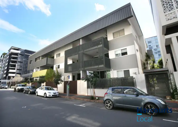 28 Masters Street