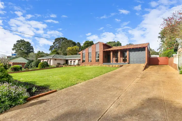 5 Robert Road, Kalamunda WA 6076