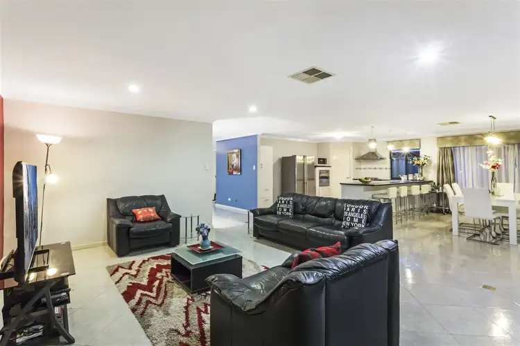 17 Mapleton Avenue, Aubin Grove WA 6164