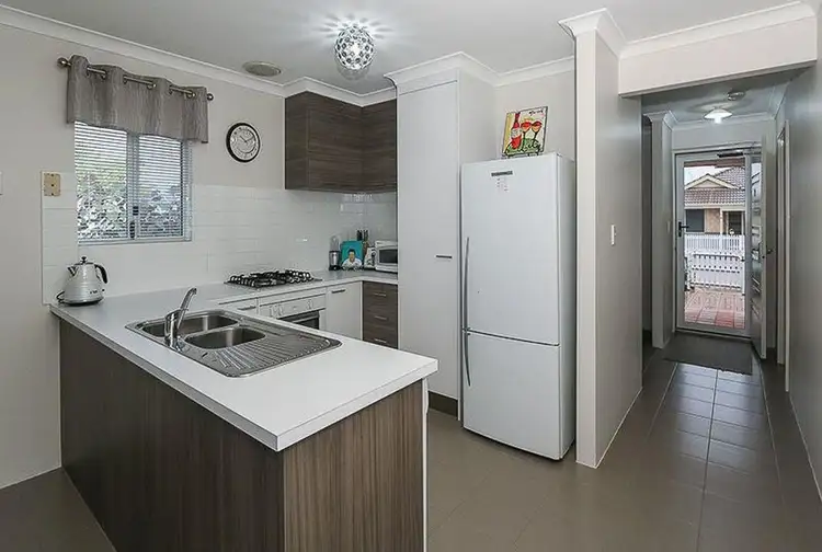 Sixth view of Homely house listing, 21 Essence Bend, Atwell WA 6164