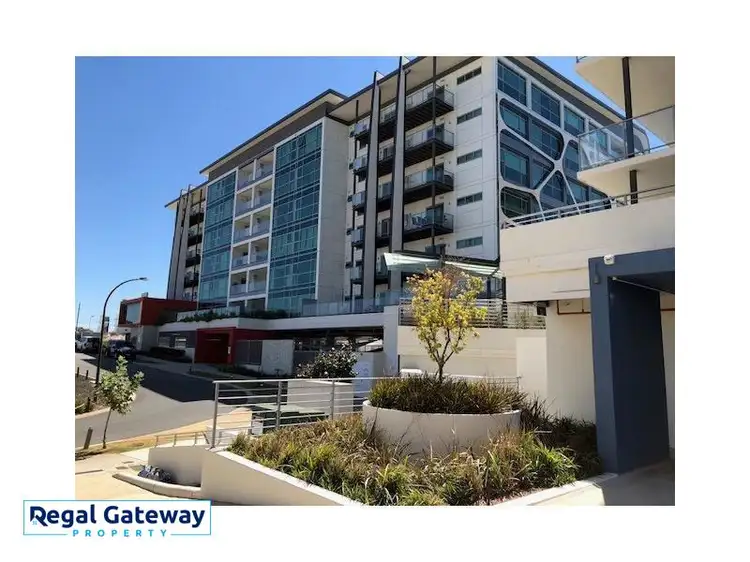 404/21 Malata Crescent, Success WA 6164