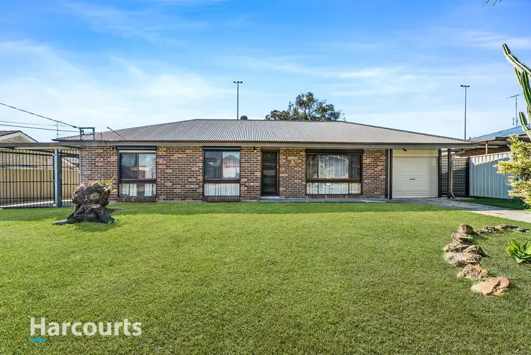 6 Woodland Ave, Oxley Park NSW 2760