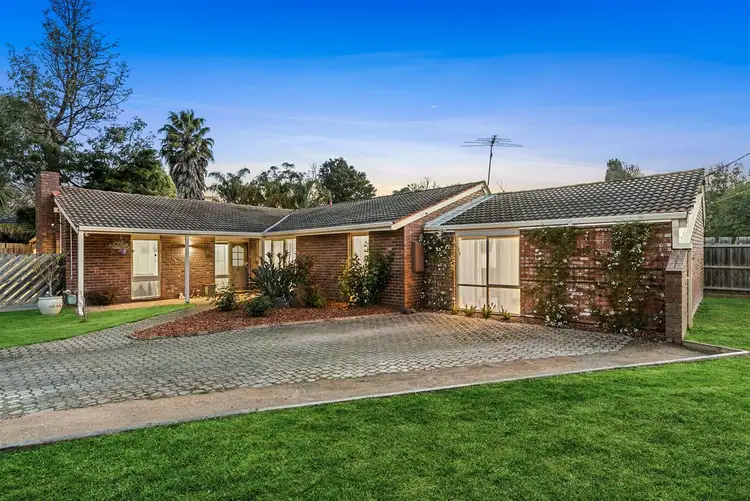 44 Deanswood drive, Somerville VIC 3912