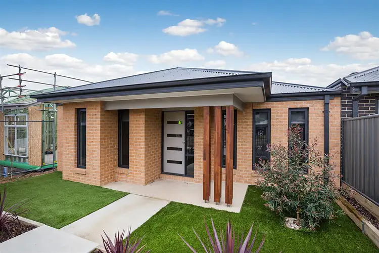 19 Friswell Avenue, Flora Hill VIC 3550