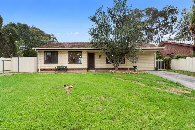 1 Milton St, Hackham SA 5163