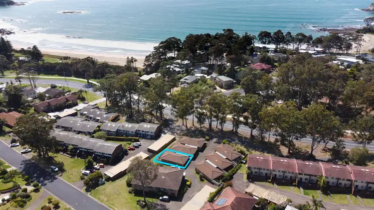 Main view of Homely townhouse listing, 4/692 Beach Road, Surf Beach NSW 2536