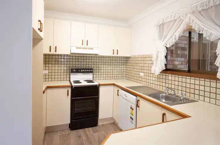 Fifth view of Homely townhouse listing, 4/692 Beach Road, Surf Beach NSW 2536