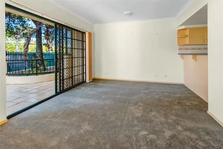 Fifth view of Homely unit listing, 2/152-154 High Street, Southport QLD 4215