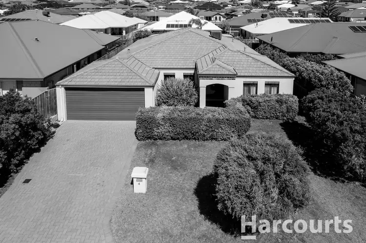 4 Honeymyrtle Grange, Halls Head WA 6210