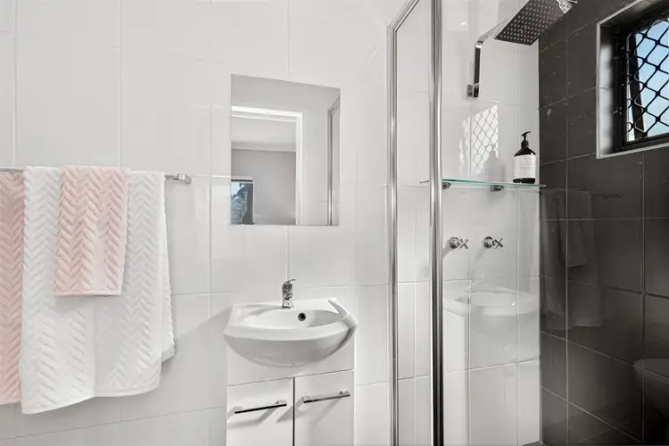 Seventh view of Homely house listing, 4 Belron Court, Burdell QLD 4818
