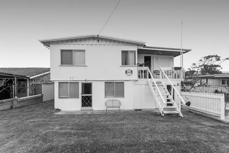 32 Janis Street, Halls Head WA 6210