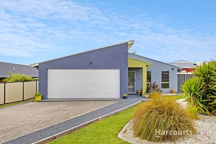 25 Hales Street, Penguin TAS 7316