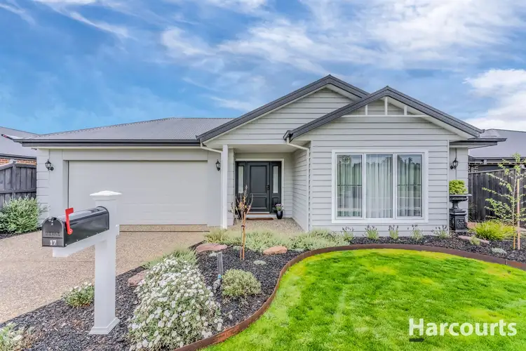 17 Streeton Drive, Warragul VIC 3820