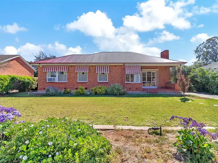 18 Lockerly Street, Elizabeth Vale SA 5112