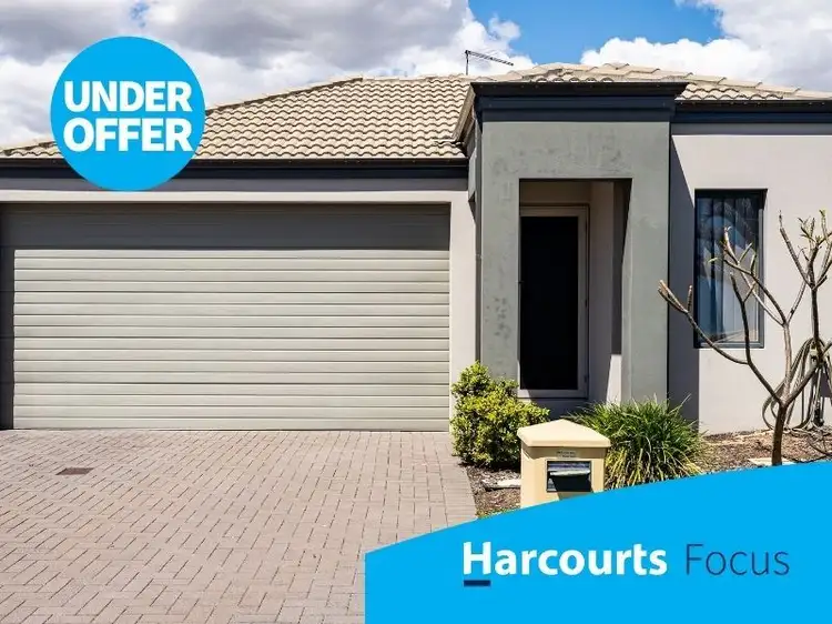 17 Rosemount Entrance