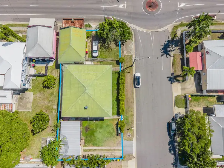 16 Lily Street, Hermit Park QLD 4812