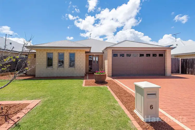 6 Orania Pass, Halls Head WA 6210