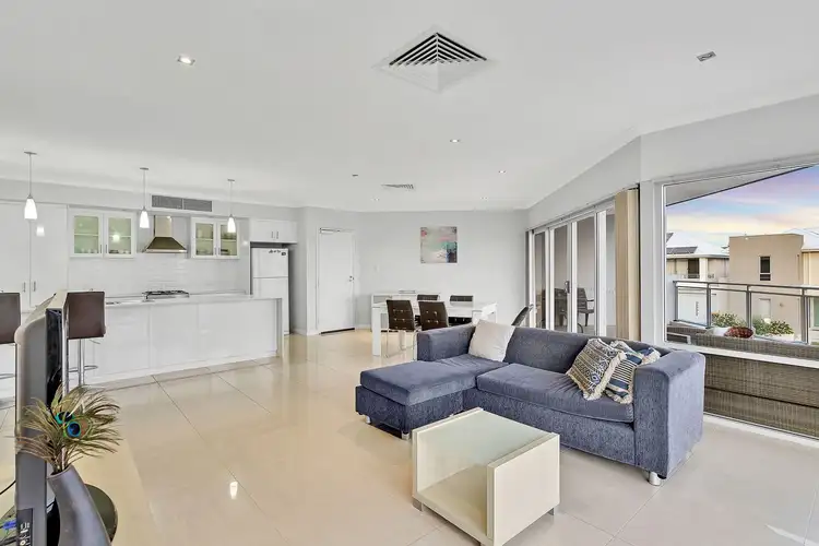 26/52 Rollinson Road, North Coogee WA 6163