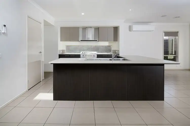 Fifth view of Homely house listing, 3 Presley Place, Endeavour Hills VIC 3802