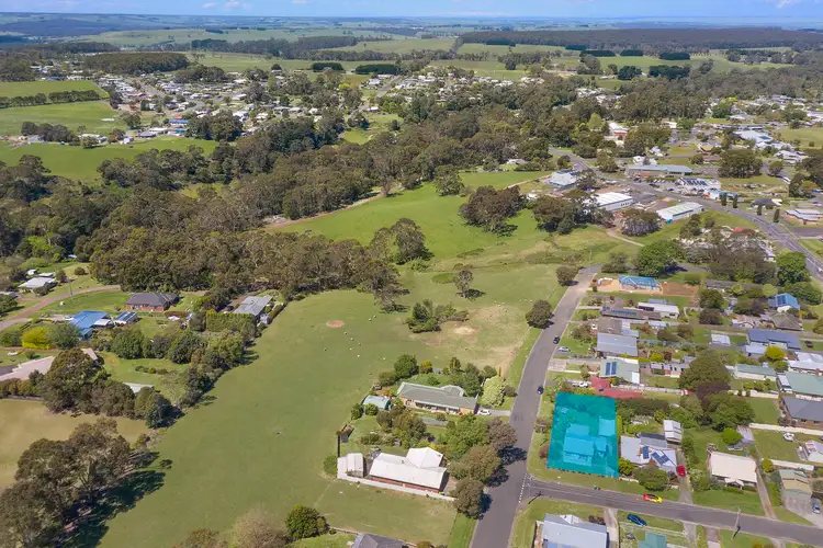 10 Callaway St, Timboon VIC 3268