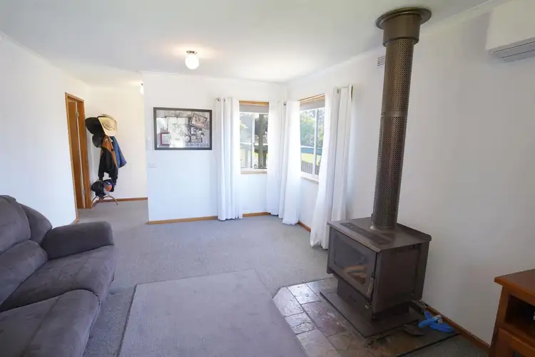 Third view of Homely house listing, 10 Anzac Court, Dartmoor VIC 3304