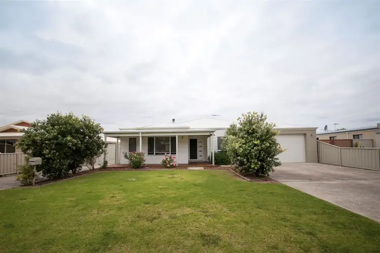 13 Mondrain Ave, Castletown WA 6450