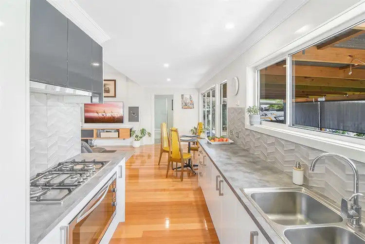 Fifth view of Homely house listing, 11 Alexander Avenue, Horsham VIC 3400