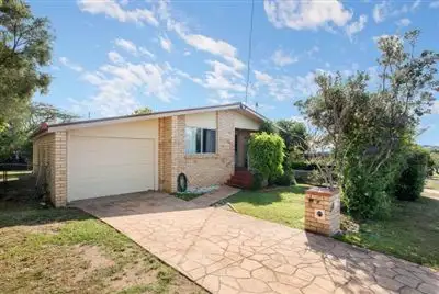 35 Noosa Road, Monkland QLD