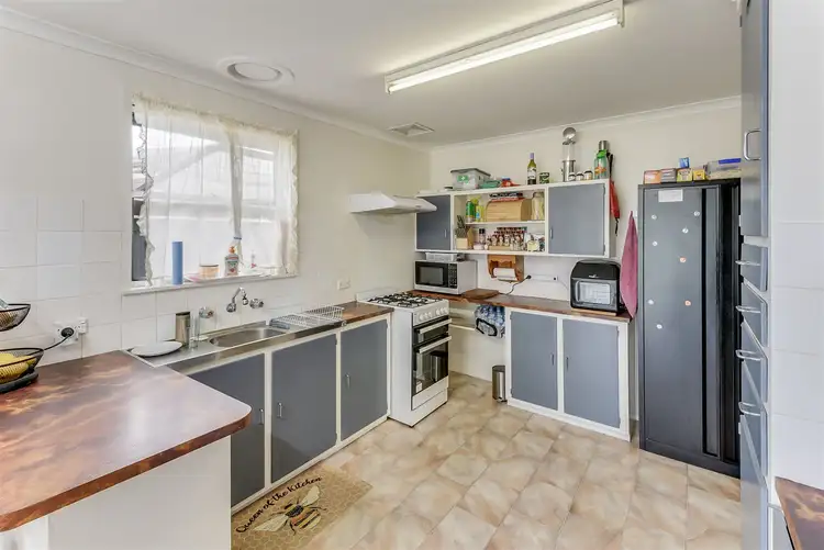 Fourth view of Homely house listing, 1 Puls Place, Horsham VIC 3400