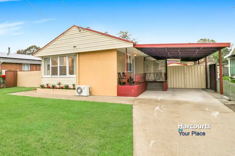 8 Copeland Road, Lethbridge Park NSW 2770